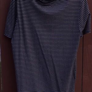 Striped essential scallop tee shirt